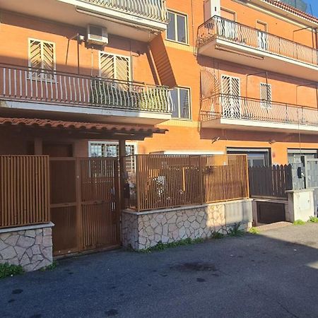 Appartamento Roma Vicino Metro C Exterior foto